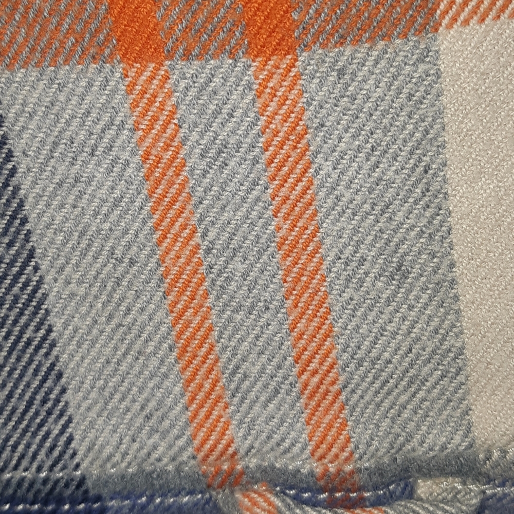 Roots Women's Size XS Blue and Orange Plaid Fleece Shirt. - Picture 8 of 8